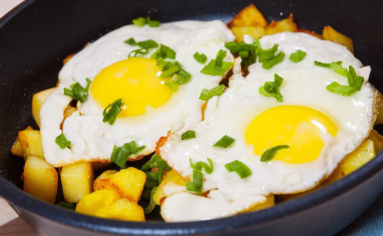 Cocidos, Fritos, En Tortilla: Así Puedes Cocinar Huevos En La Freidora ...